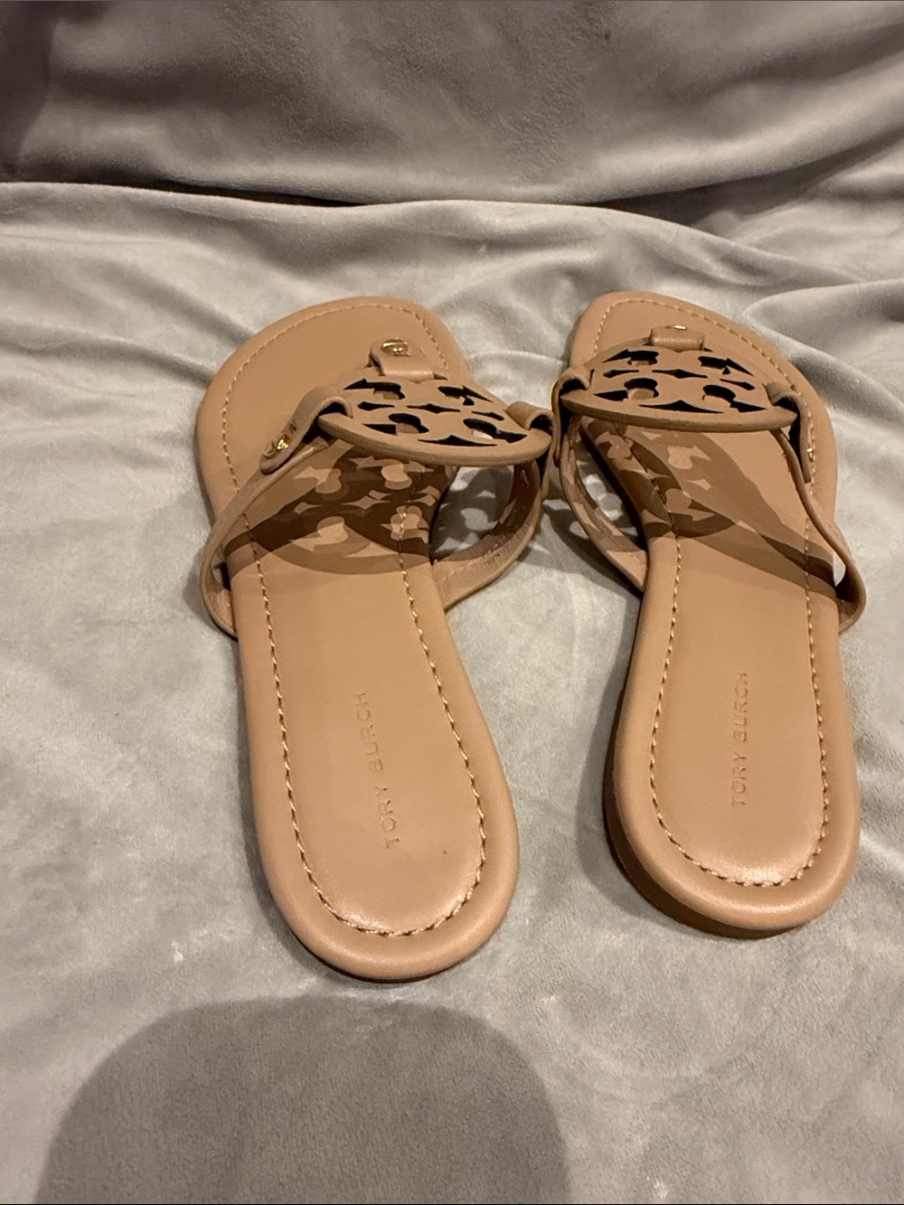 Tory Burch miller Leather Logo Thong Sandal - Picture 4 of 7